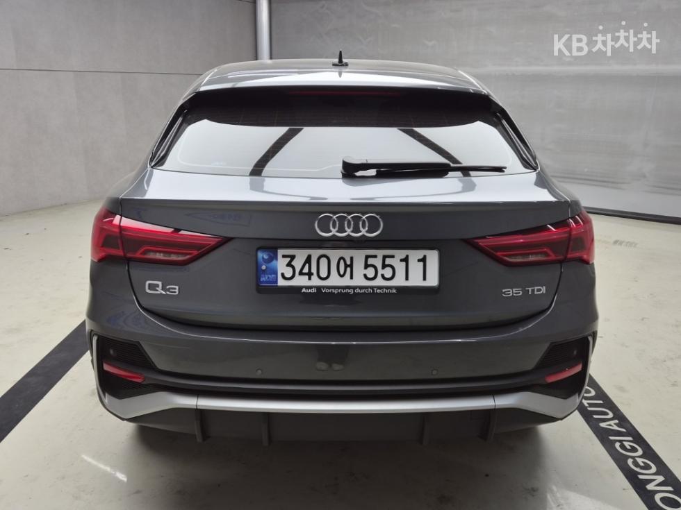 Audi Q3 Premium — фото 3