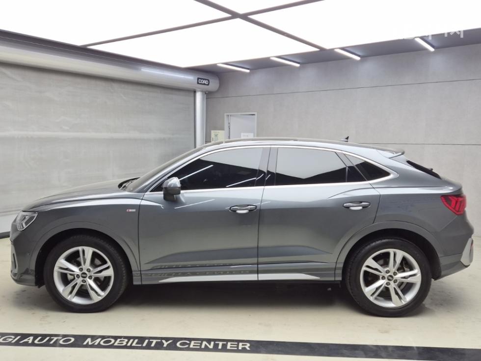 Audi Q3 Premium — фото 4