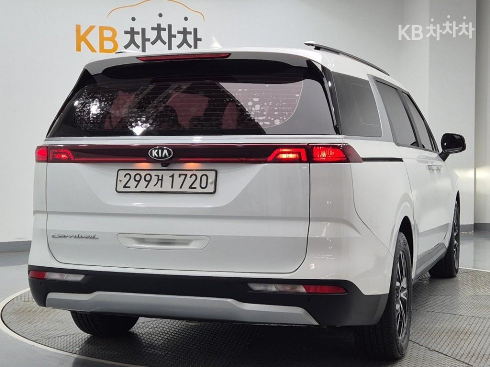 Kia Carnival PRESTIGE — фото 3
