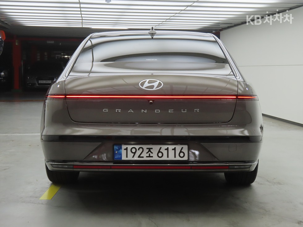 Hyundai Grandeur CALLIGRAPHY — фото 3