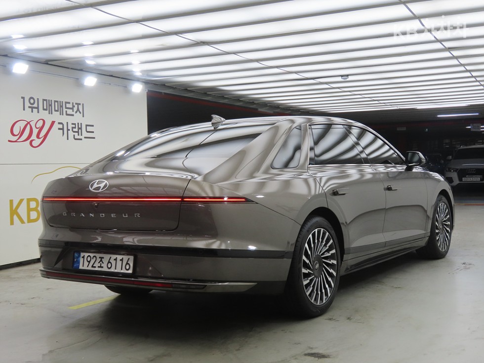 Hyundai Grandeur CALLIGRAPHY — фото 4