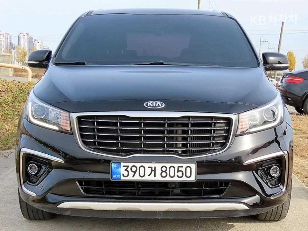 Kia Carnival LUXURY — фото 1