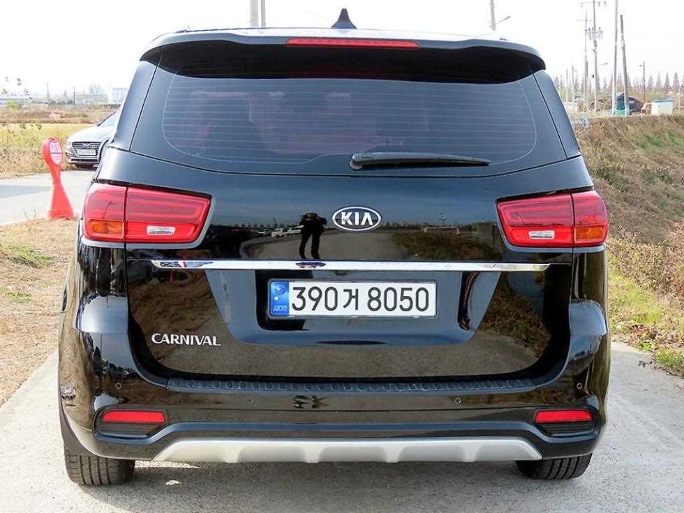 Kia Carnival LUXURY — фото 4