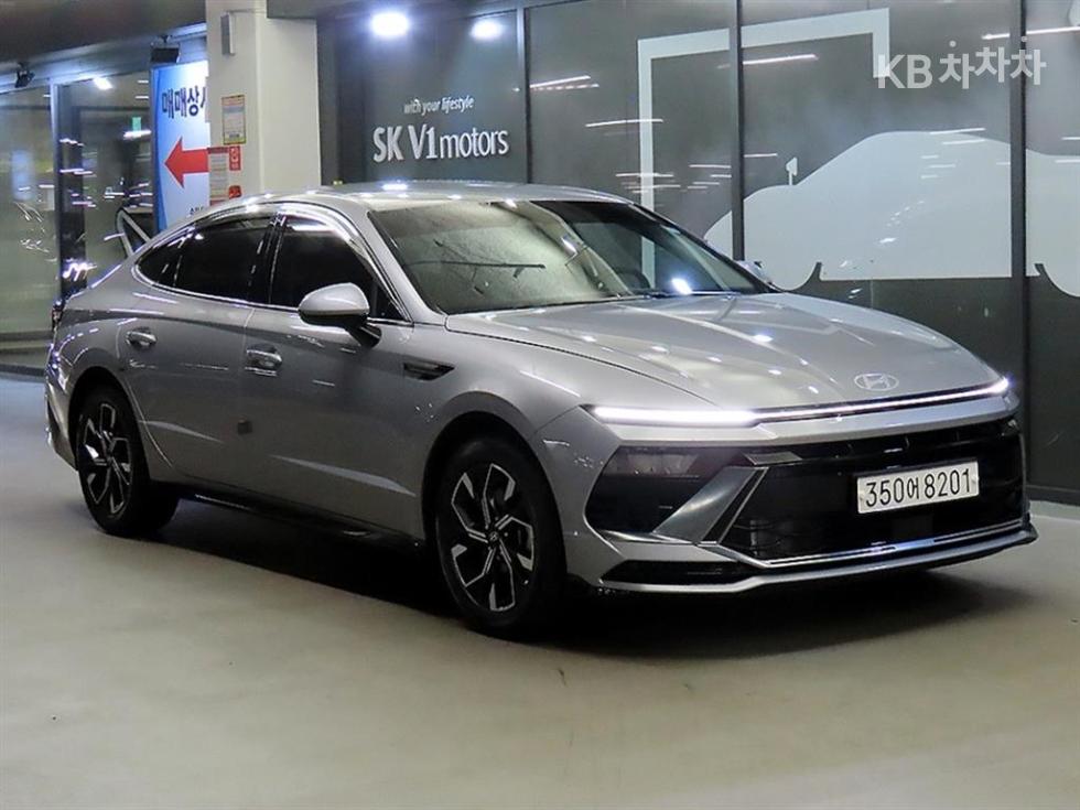 Hyundai Sonata BASE MODEL — фото 1