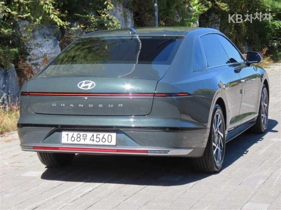 Hyundai Grandeur Premium — фото 3