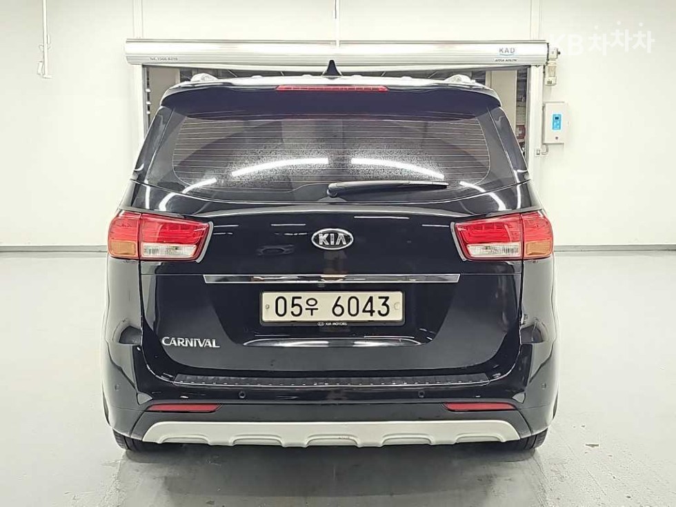 Kia Carnival — miniaturë 3