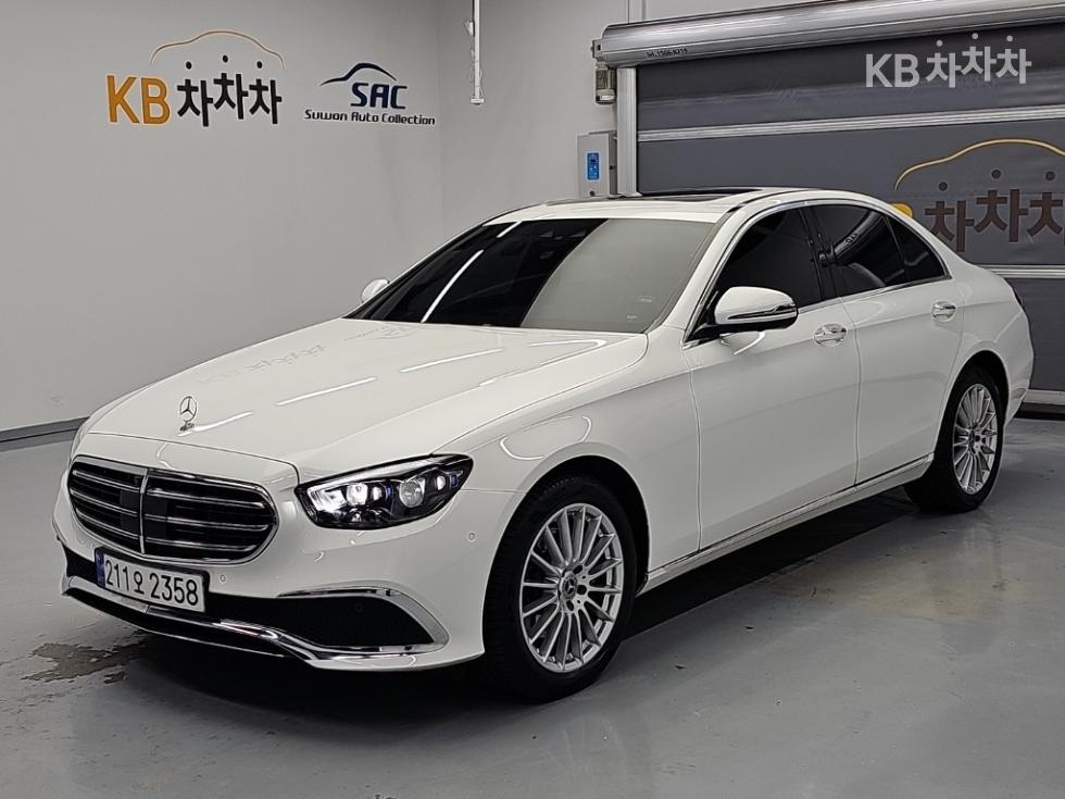 Mercedes-Benz E-Class Exclusive — фото 1