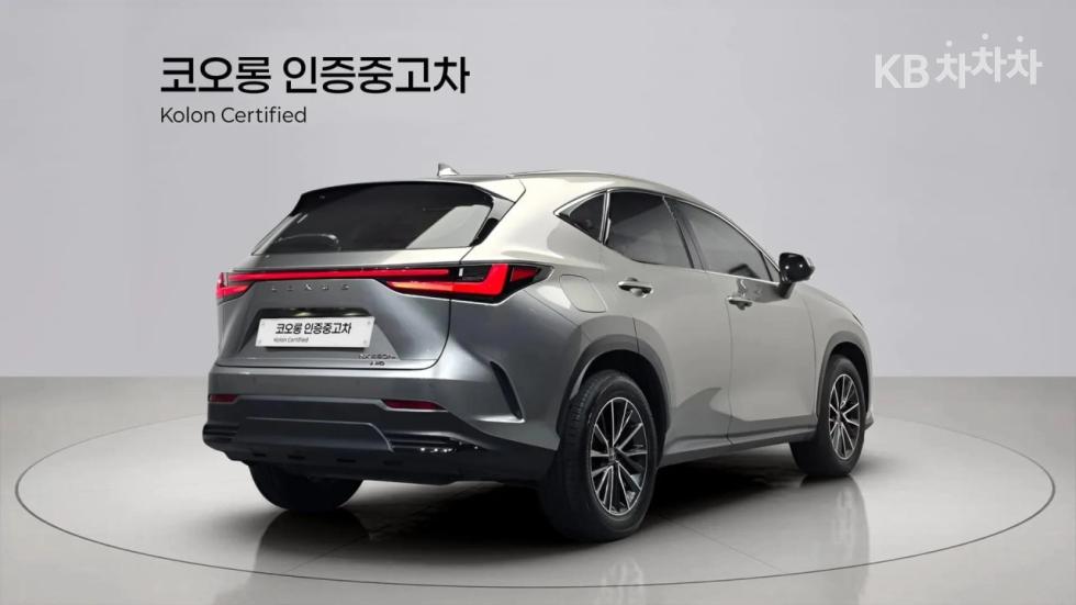 Lexus NX Premium — фото 3