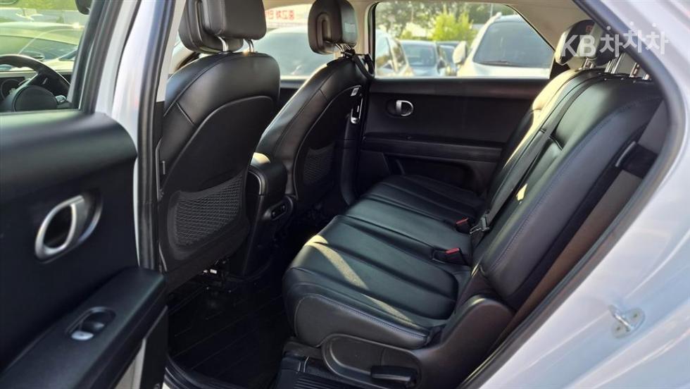 Hyundai IONIQ 5 BASE MODEL — фото 4