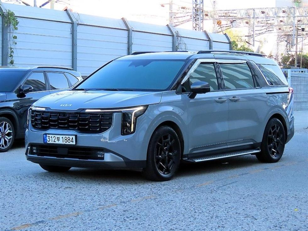Kia Carnival GRAVITY — фото 2