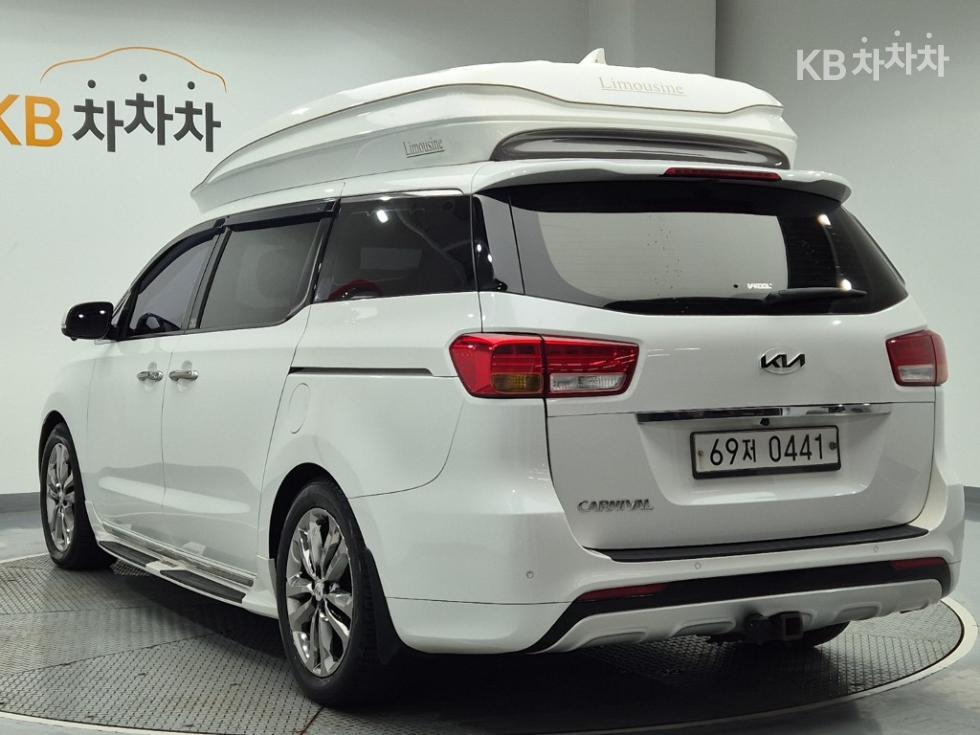 Kia Carnival — miniaturë 2
