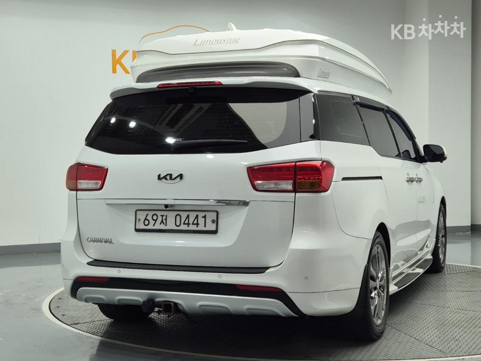 Kia Carnival — miniaturë 3