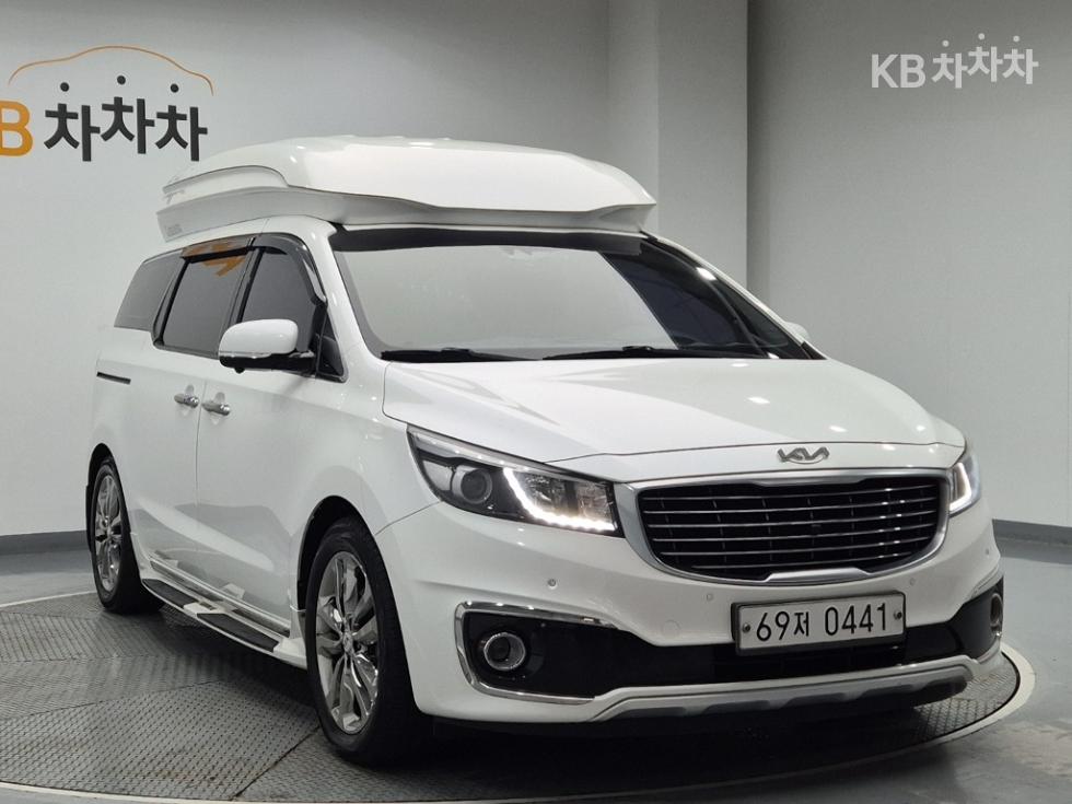 Kia Carnival — miniaturë 4