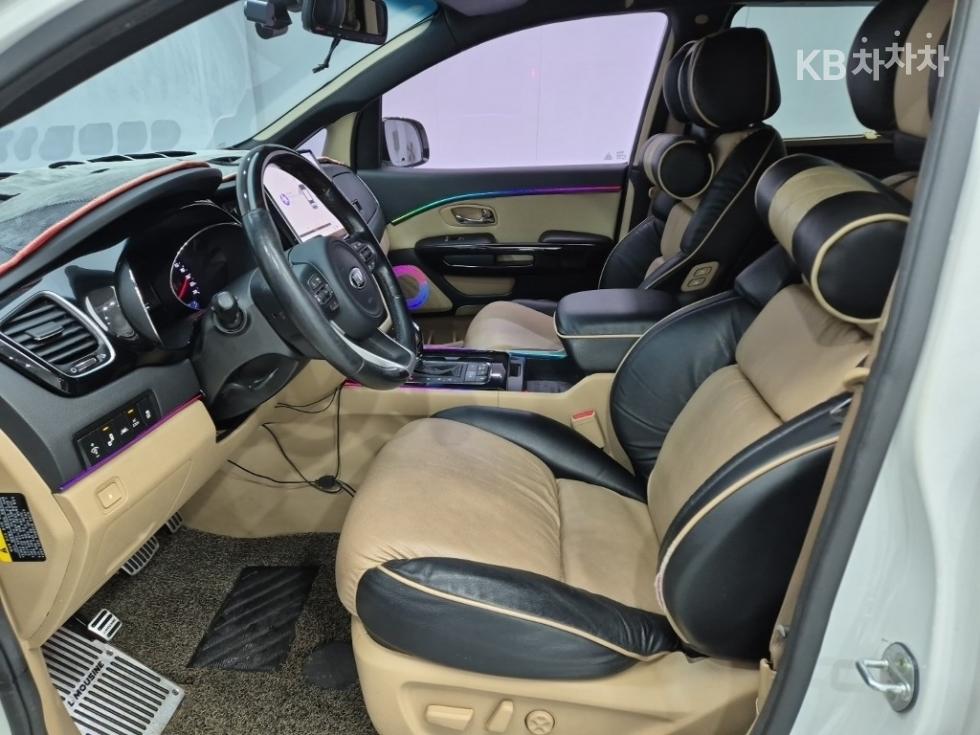 Kia Carnival — miniaturë 11