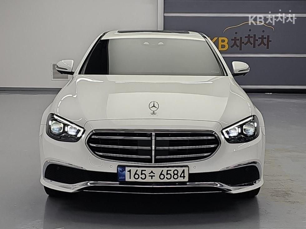 Mercedes-Benz E-Class Exclusive — фото 2
