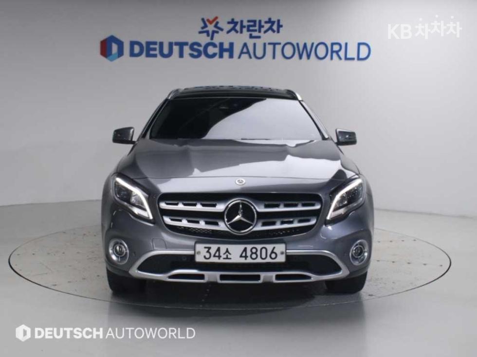 Mercedes-Benz GLA-Class BASE MODEL — фото 3