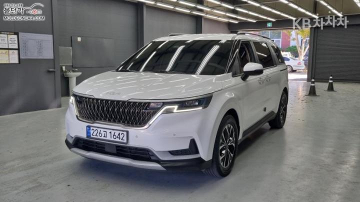 Kia Carnival D2.2 9인승 프레스티지 — foto 1