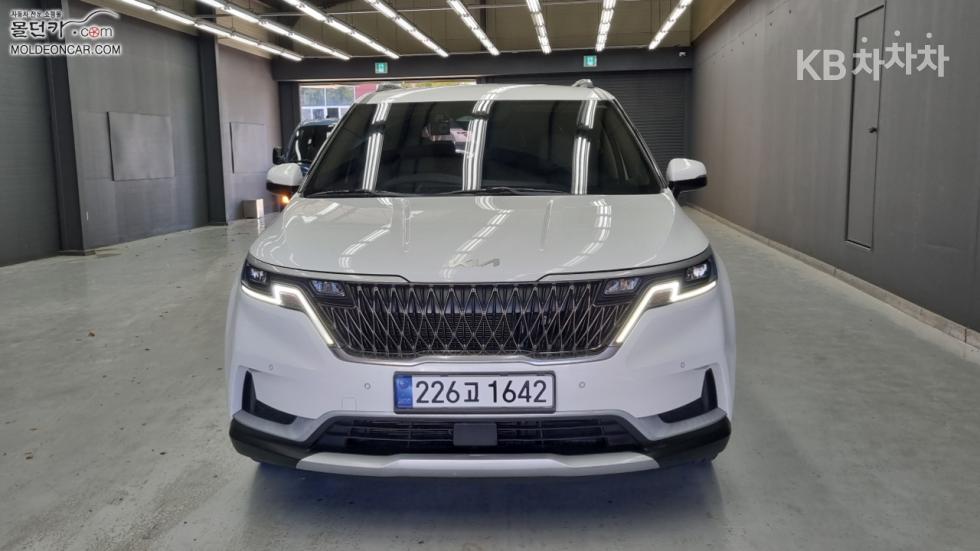 Kia Carnival — miniaturë 3