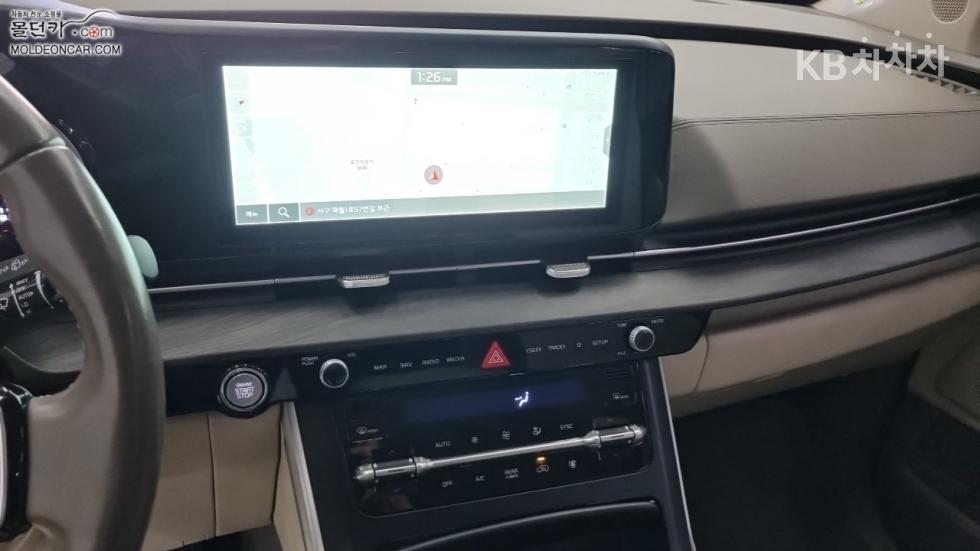 Kia Carnival — miniaturë 12