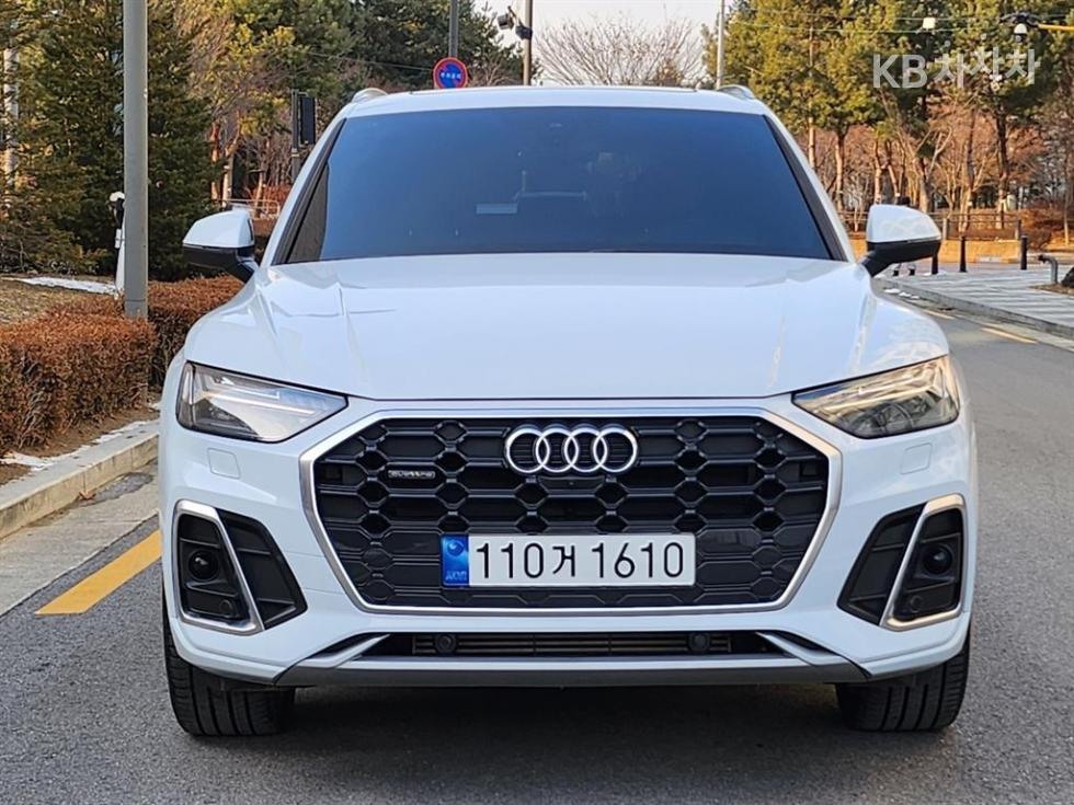 Audi Q5 Premium — фото 2