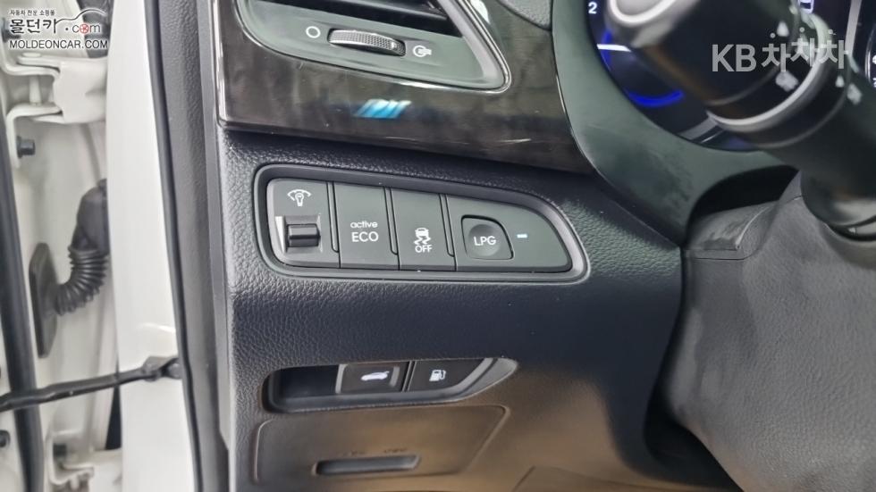 Hyundai Grandeur — miniaturë 15