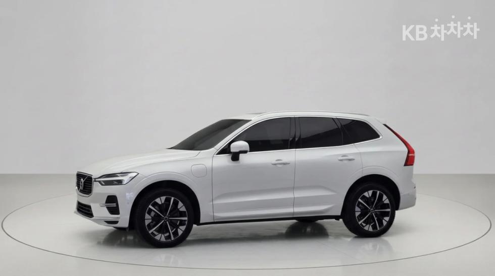 Volvo XC60 Ultra Bright — фото 2