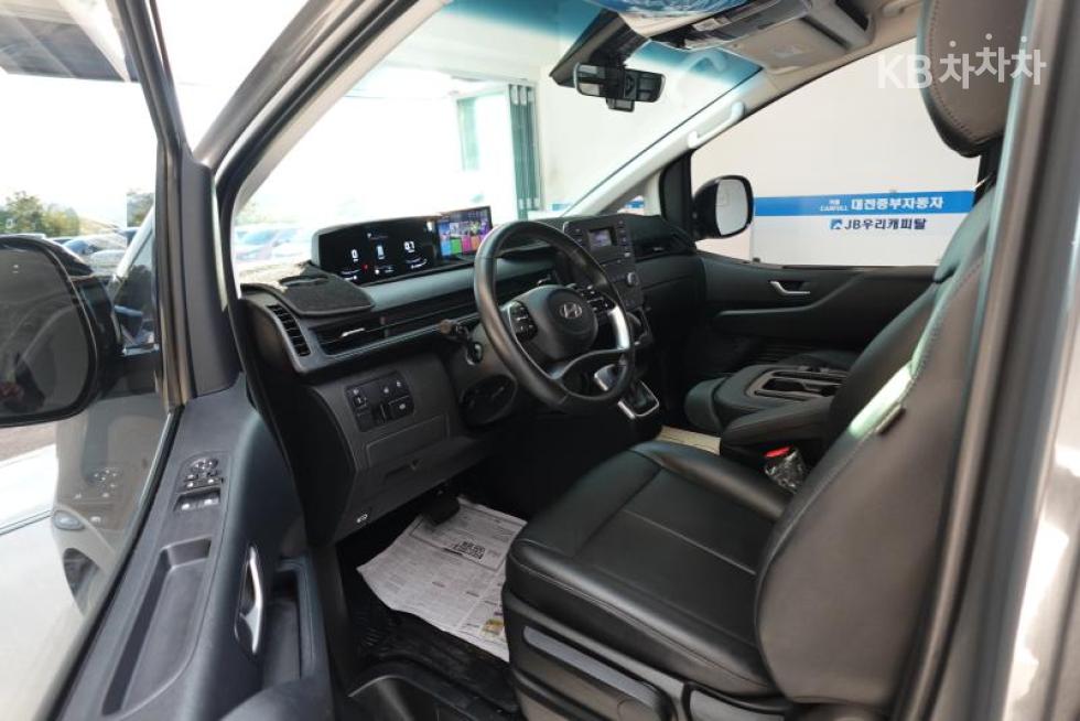 Hyundai Staria — miniaturë 13