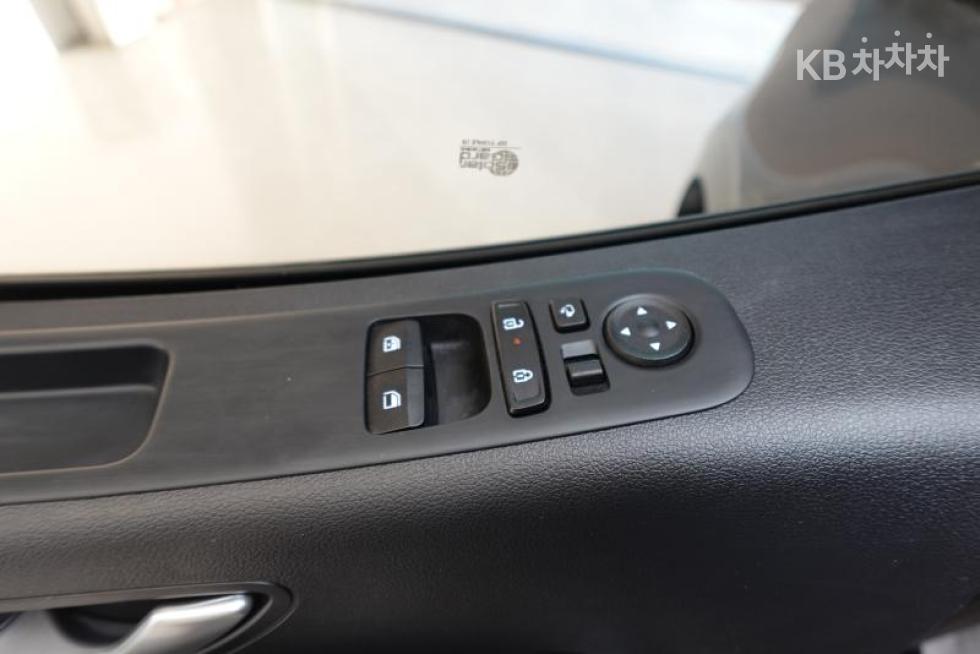 Hyundai Staria — miniaturë 22