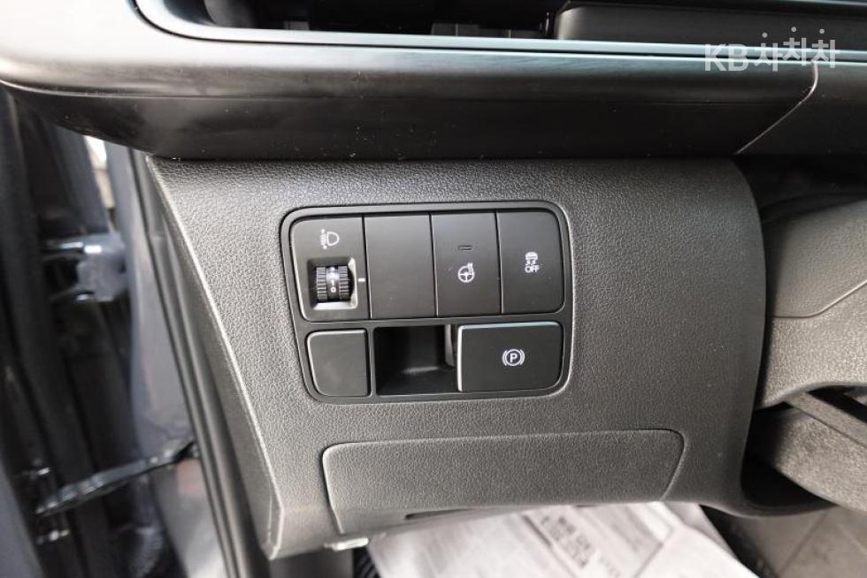 Hyundai Staria — miniaturë 23