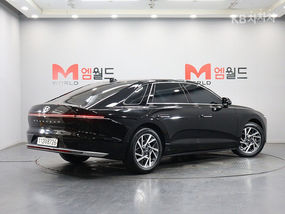 Hyundai Grandeur Premium — фото 3