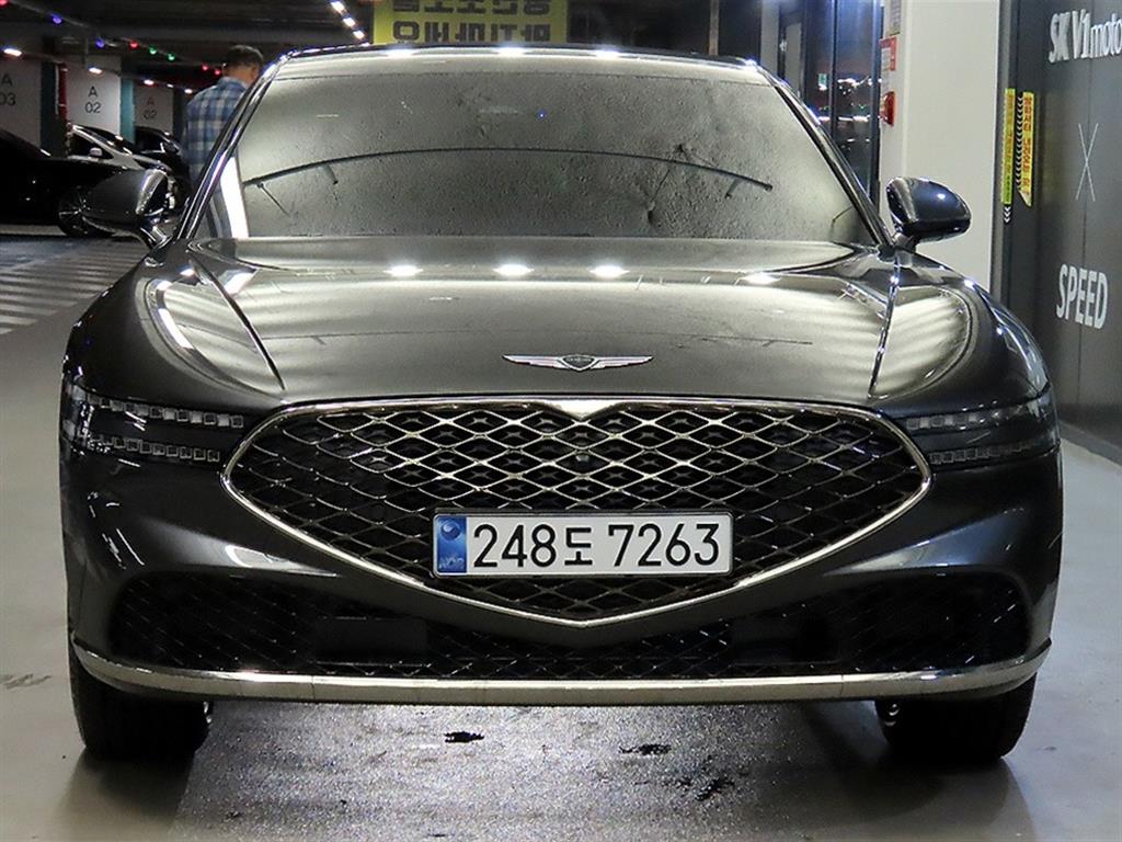 Genesis G90 BASE MODEL — фото 2