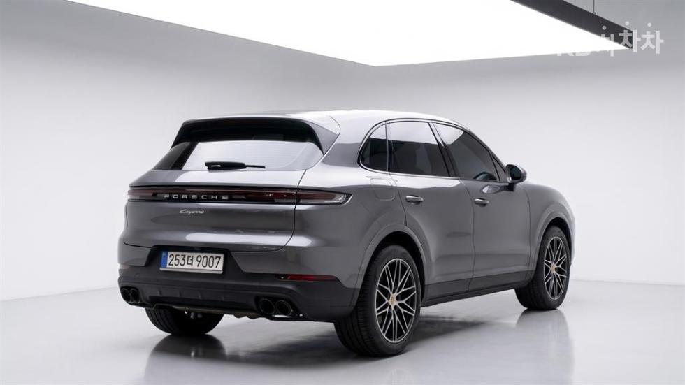 Porsche Cayenne — miniaturë 3