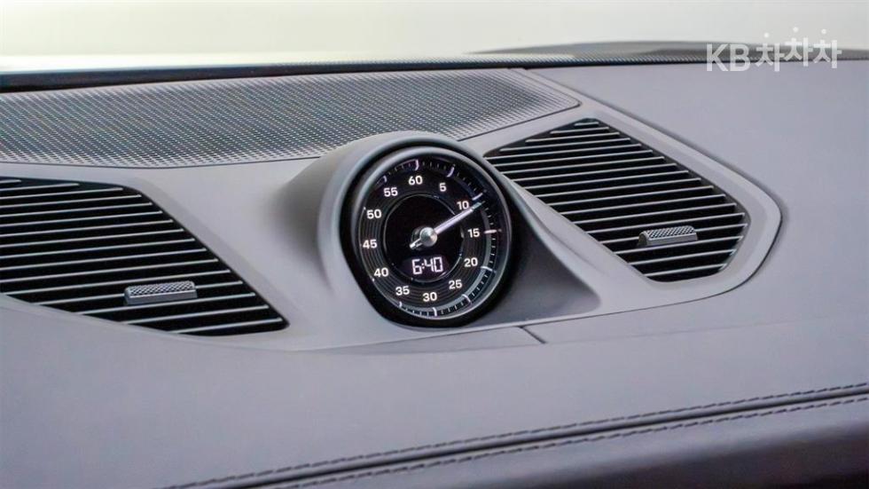 Porsche Cayenne — miniaturë 15