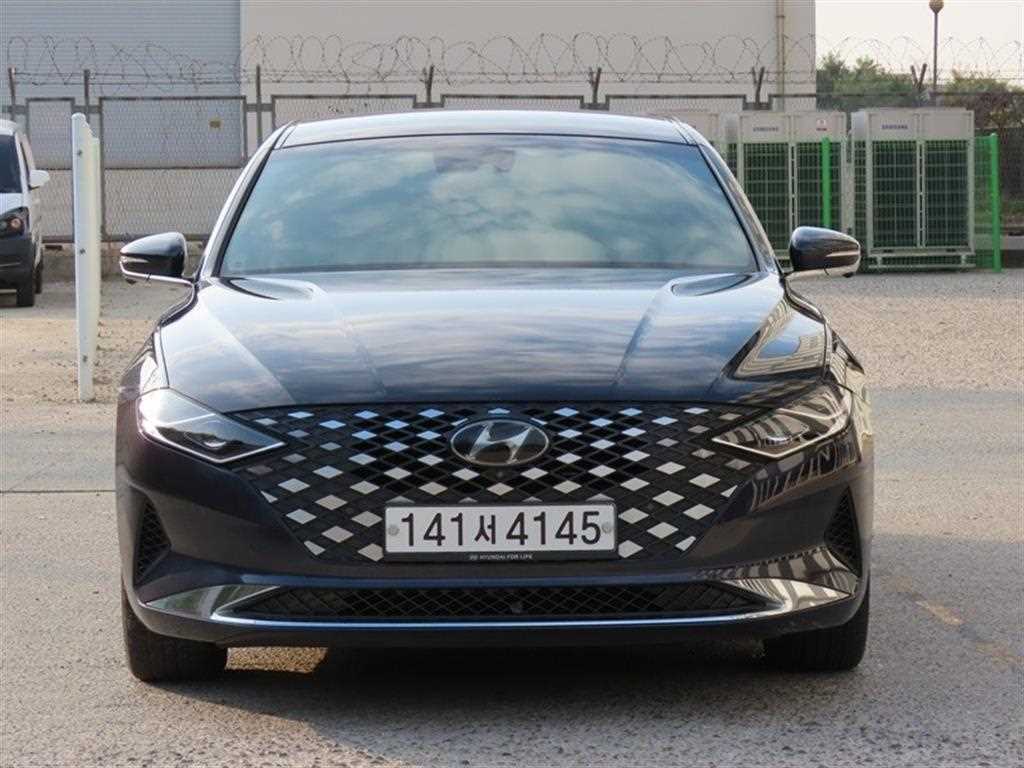 Hyundai Grandeur EXCLUSIVE — фото 1