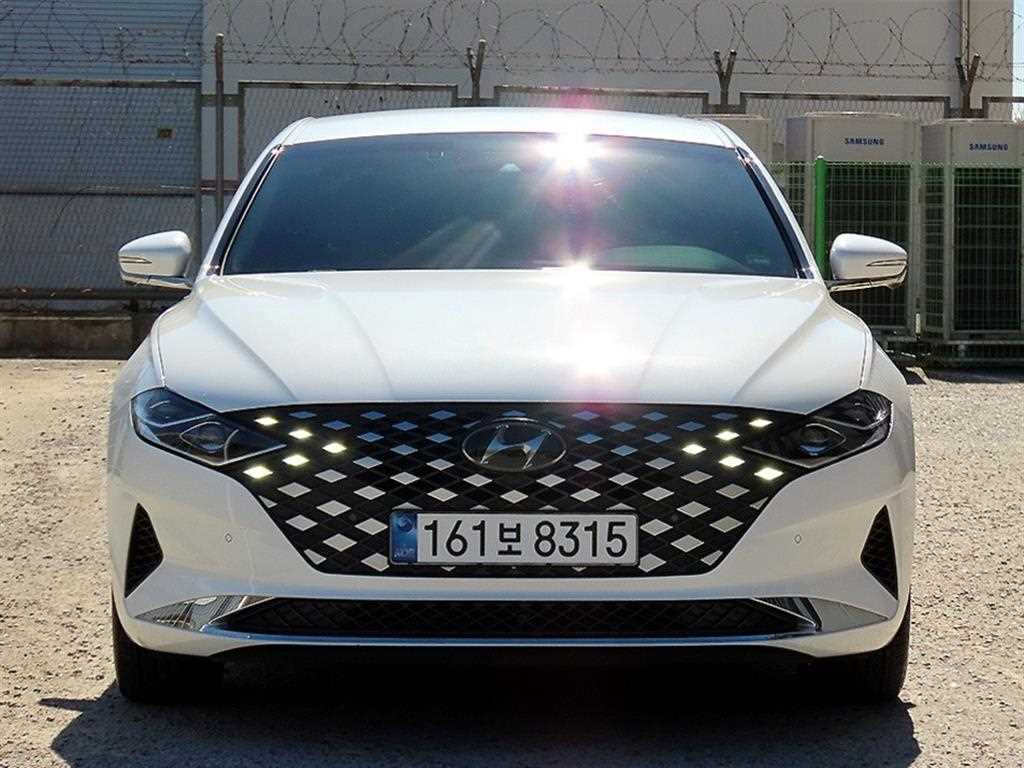 Hyundai Grandeur EXCLUSIVE — фото 1