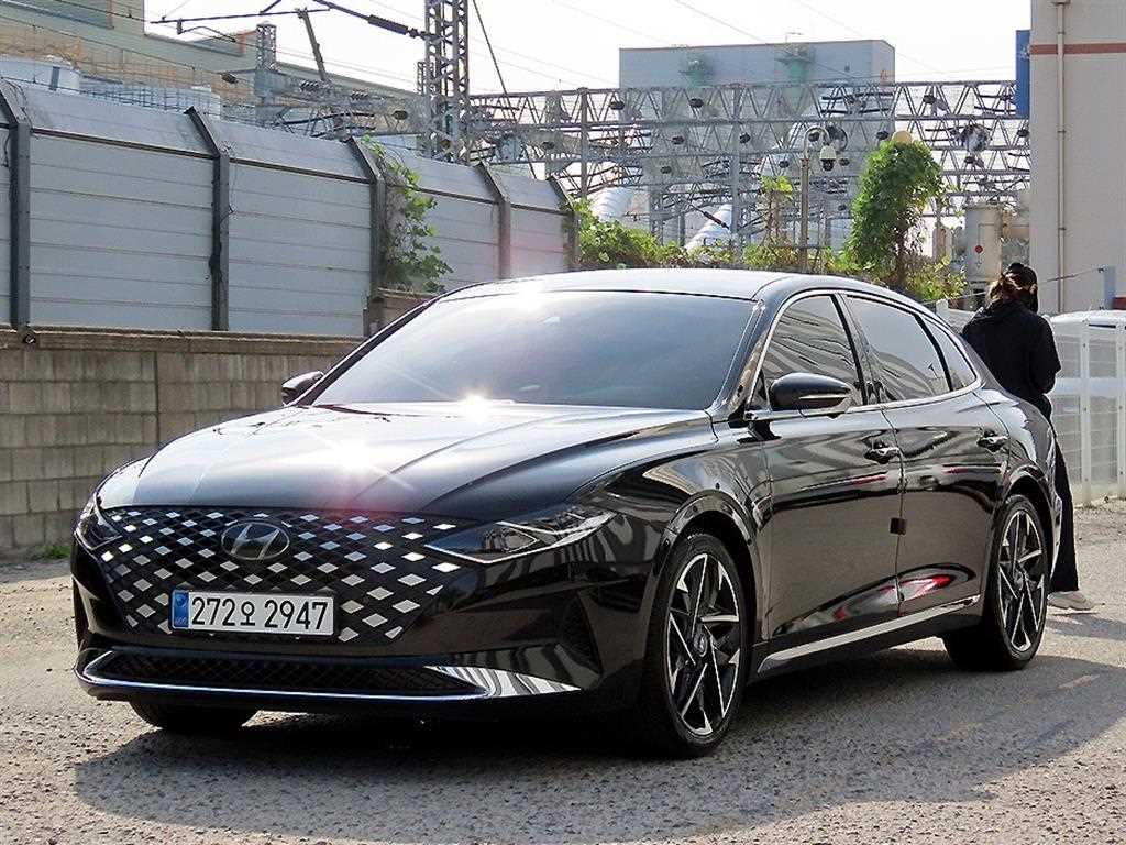 Hyundai Grandeur EXCLUSIVE — фото 2