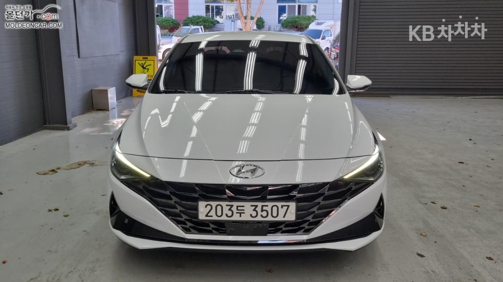 Hyundai Avante — фото 3