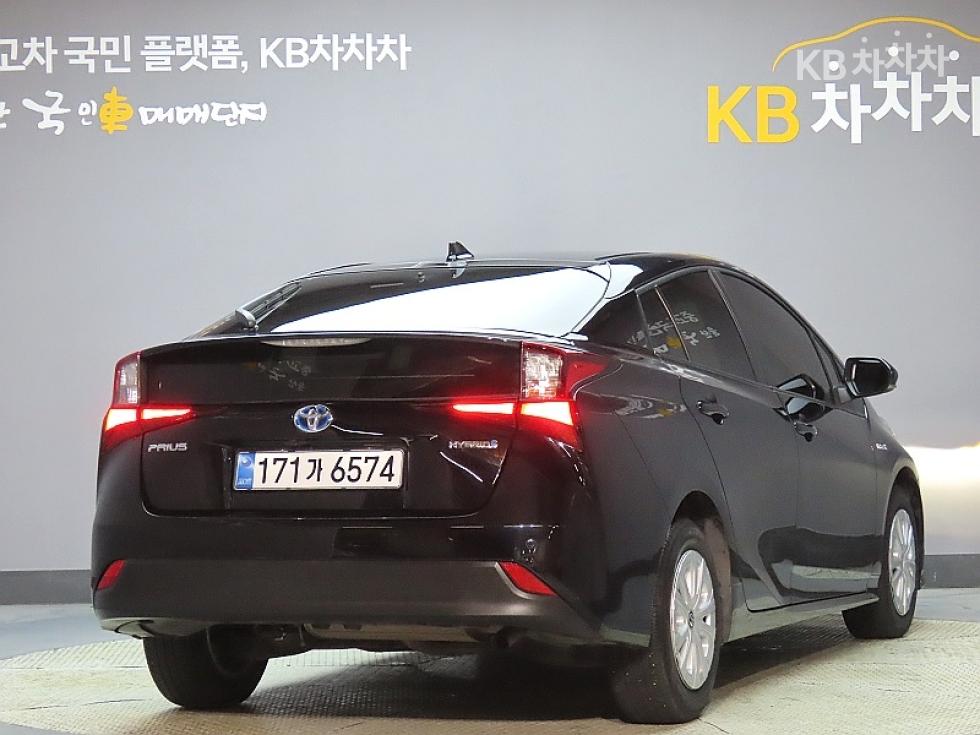 Toyota Prius BASE MODEL — фото 2