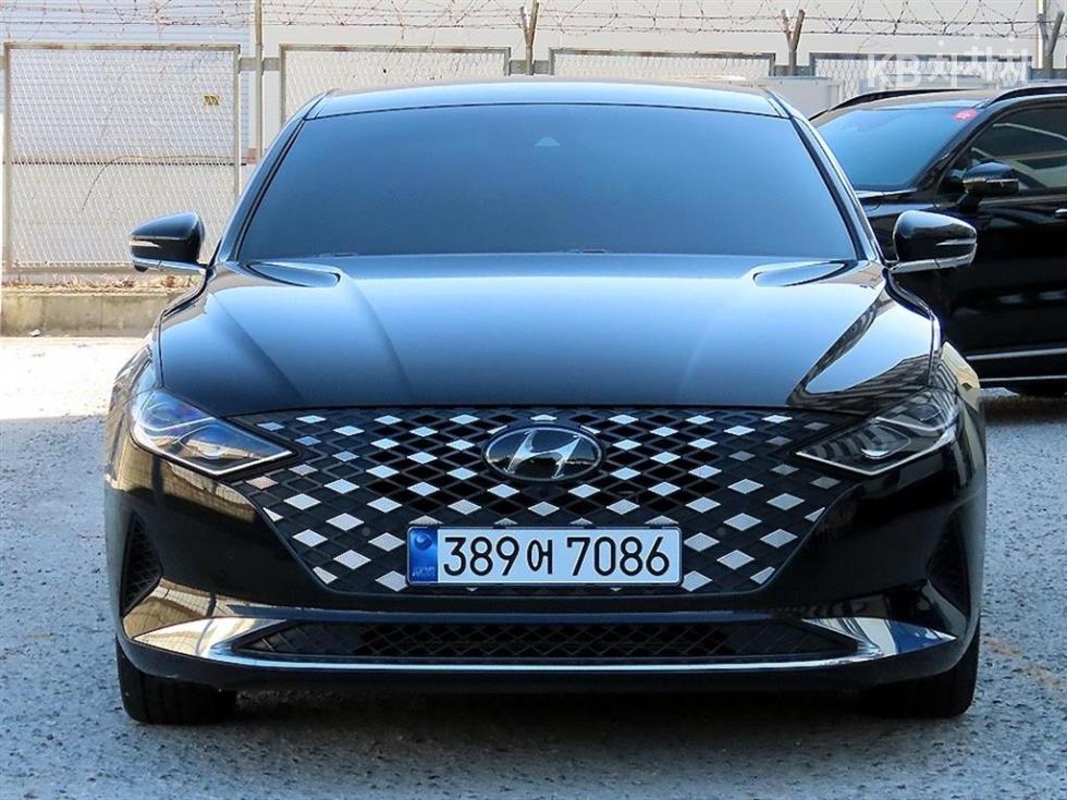 Hyundai Grandeur EXCLUSIVE — фото 1