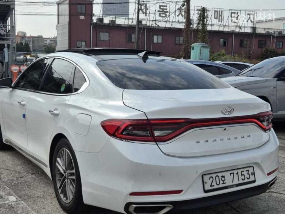 Hyundai Grandeur BASE MODEL — фото 4