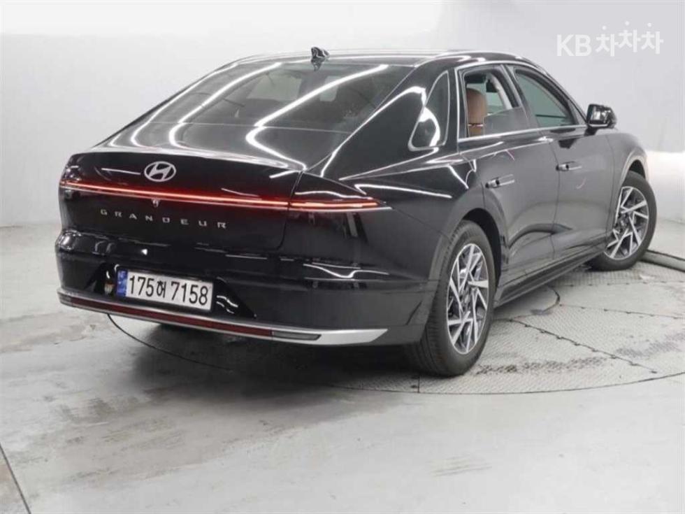 Hyundai Grandeur Premium — фото 2