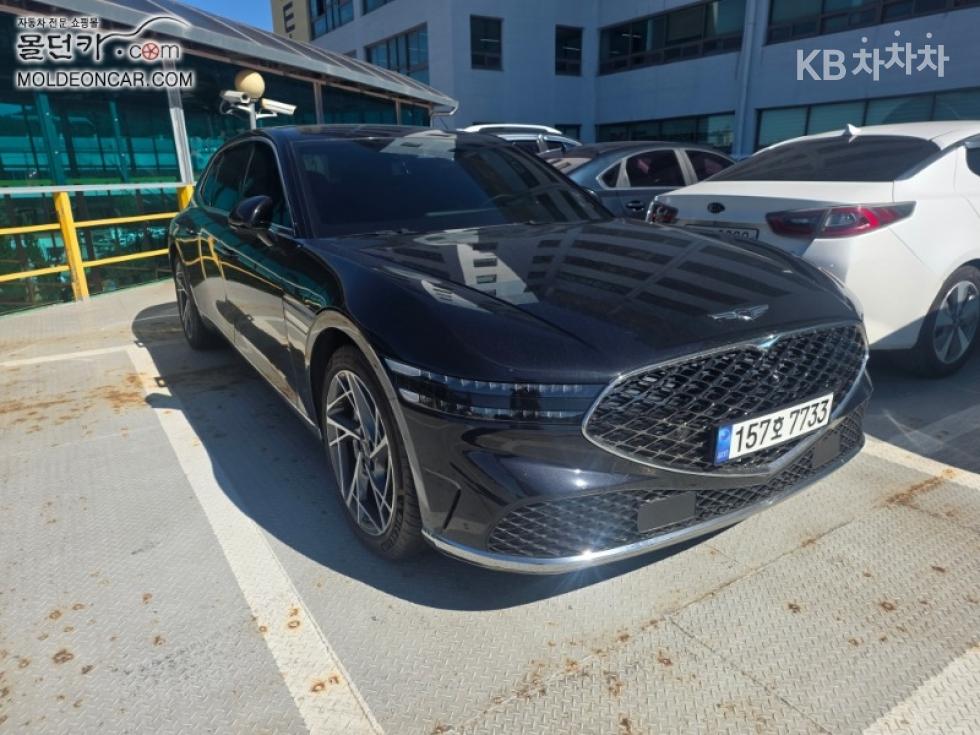 Genesis G90 BASE MODEL — фото 2