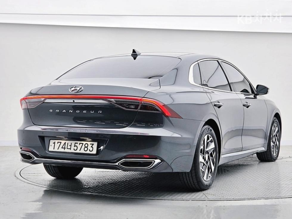 Hyundai Grandeur Premium — фото 2