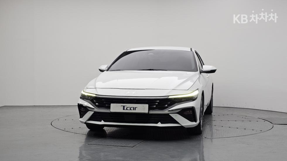 Hyundai Avante — фото 3