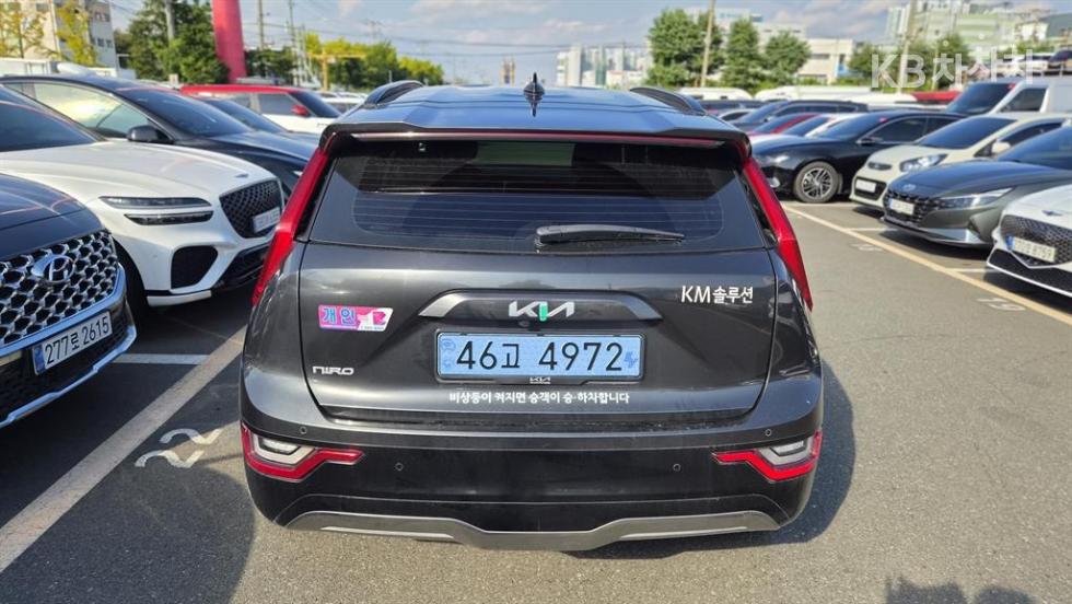 Kia BASE MODEL — фото 2