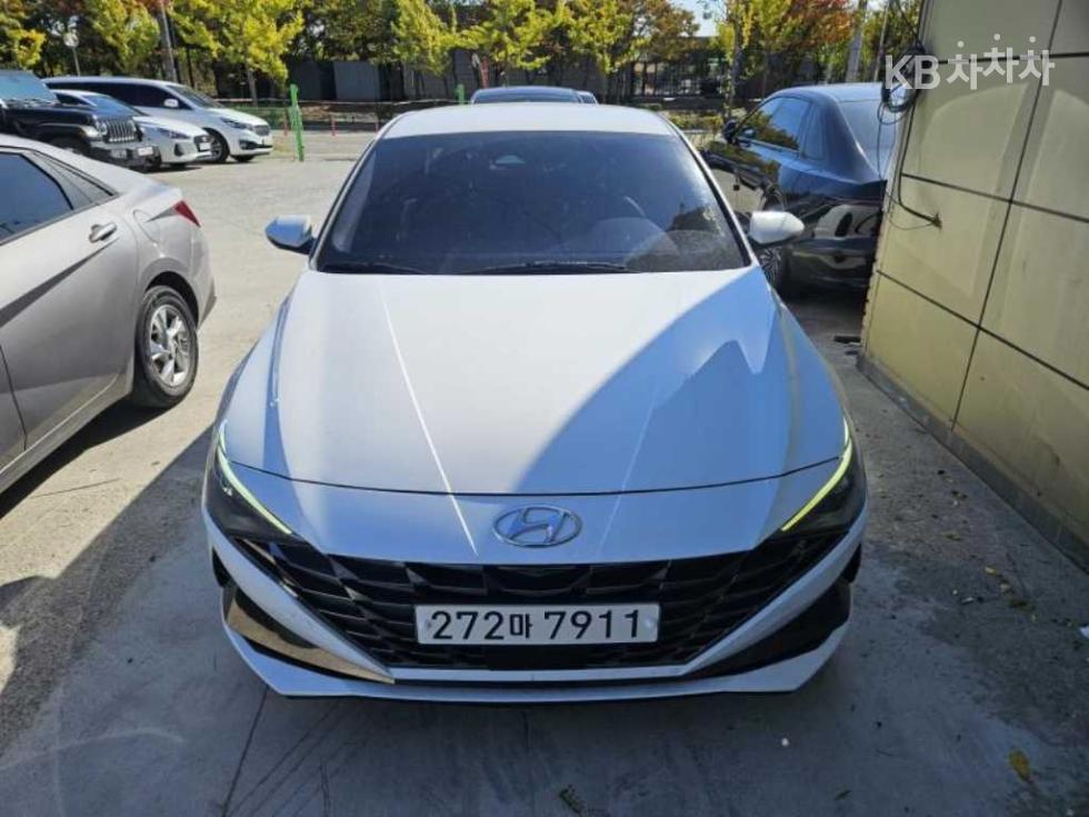 Hyundai Avante — фото 1