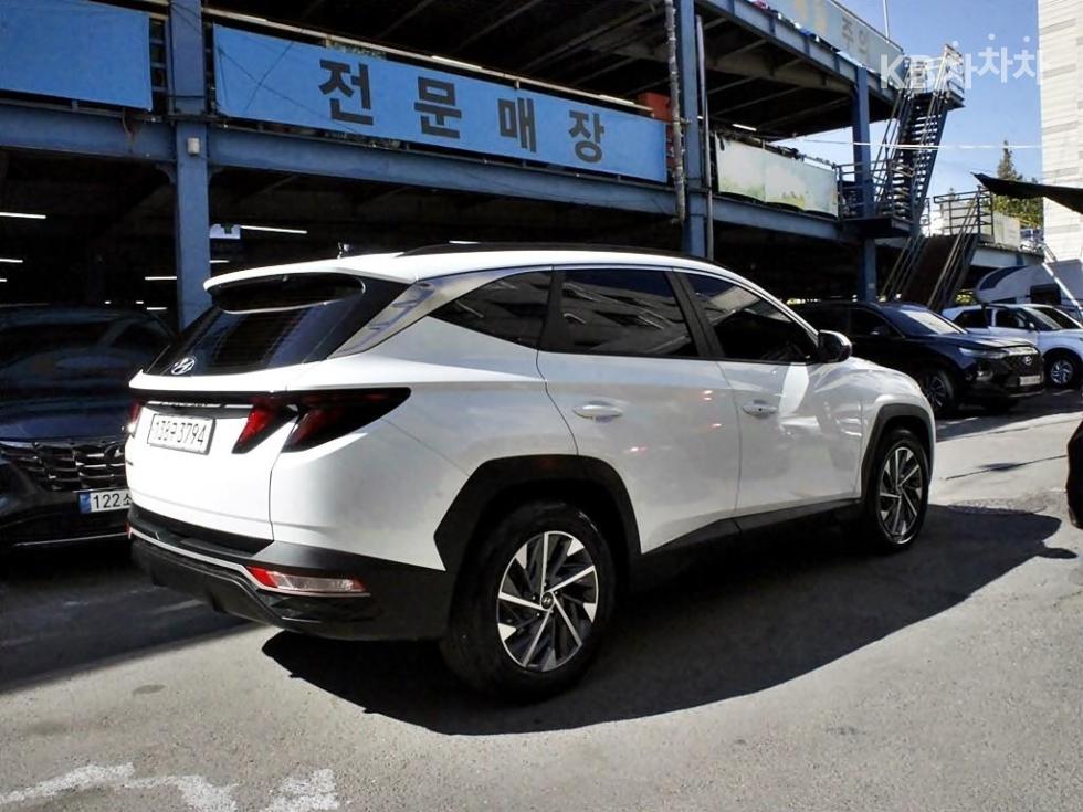 Hyundai Premium — фото 4