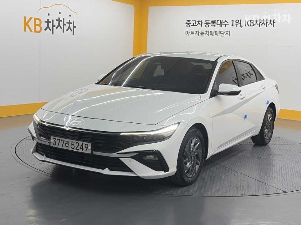Hyundai Avante — фото 1