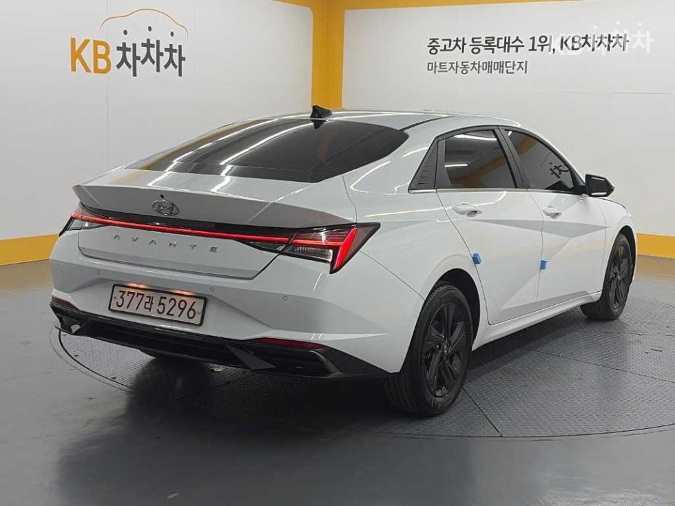 Hyundai Avante INSPIRATION — фото 4