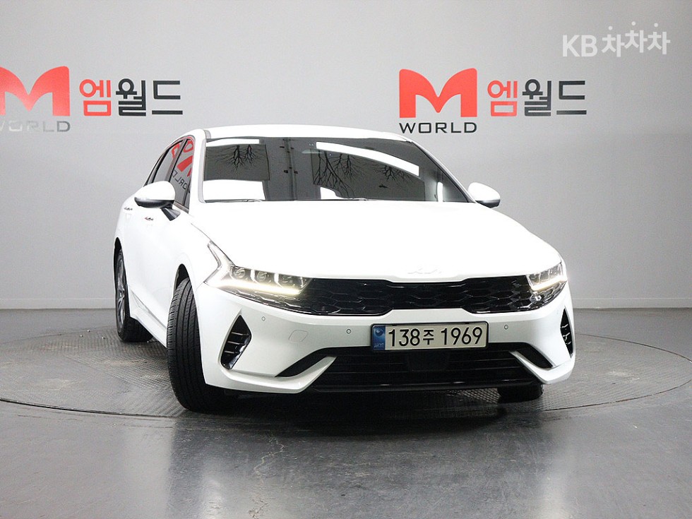 Kia K5 SIGNATURE — фото 2